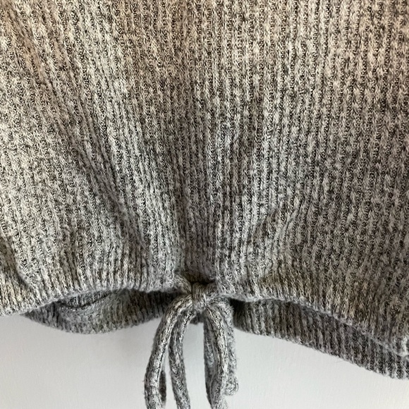 Express Sweater - Picture 3 of 3